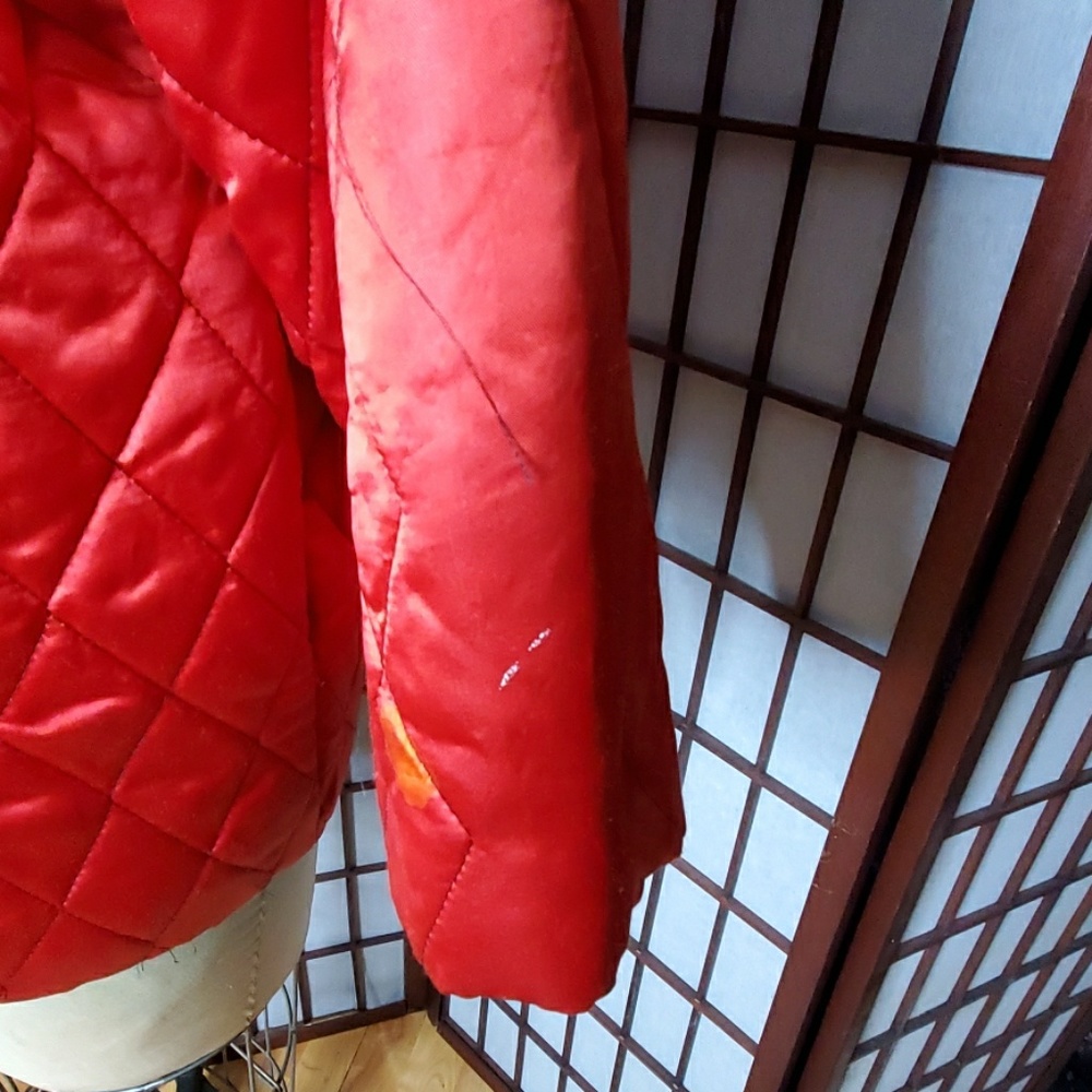 Red jacket - Picture 4 of 4